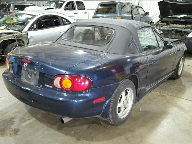 JM1NB3537X0137886 - 1999 MAZDA MX-5 MIATA BLUE photo 4