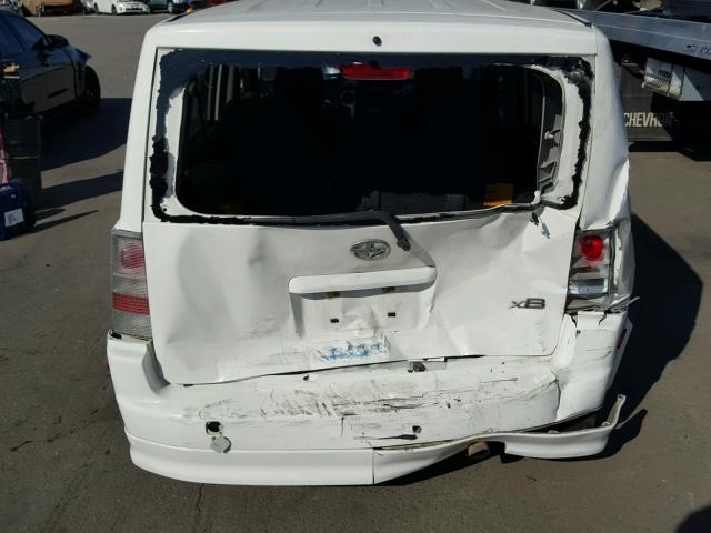 JTLKT324564037889 - 2006 TOYOTA SCION XB 白色 照片 9