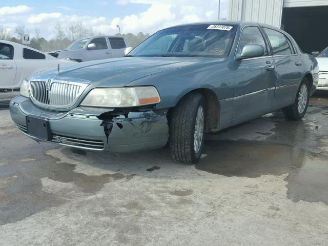 1LNHM81W24Y686733 - 2004 LINCOLN TOWN CAR E TEAL photo 2