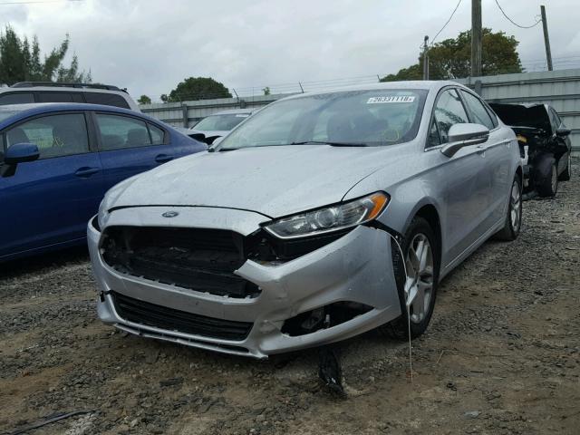 3FA6P0H7XGR233889 - 2016 FORD FUSION SE SILVER photo 2