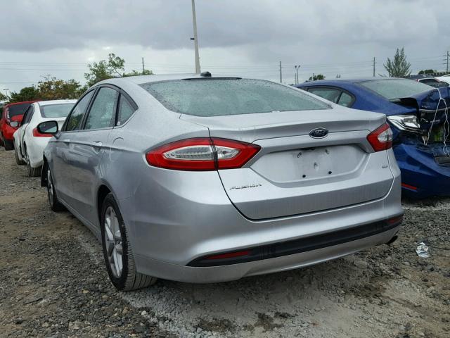 3FA6P0H7XGR233889 - 2016 FORD FUSION SE SILVER photo 3