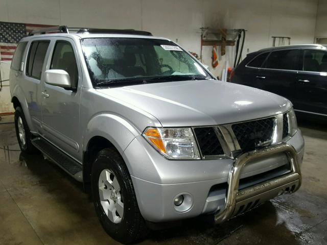 5N1AR18W67C634278 - 2007 NISSAN PATHFINDER SILVER photo 1