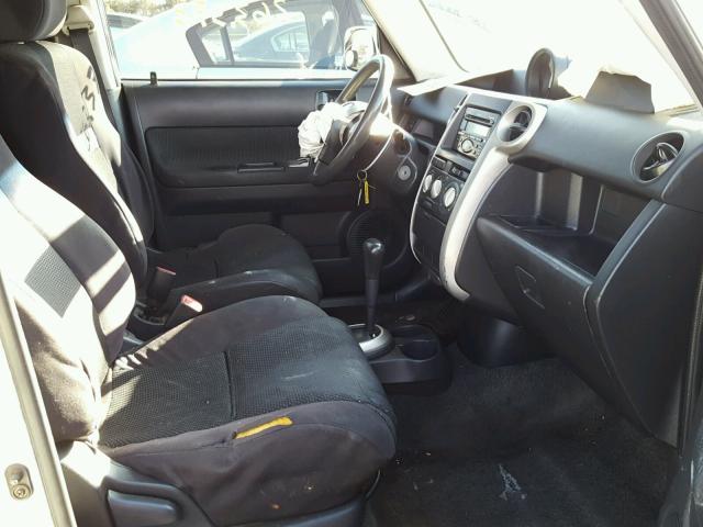 JTLKT324840132256 - 2004 TOYOTA SCION XB თეთრი ფოტო 5