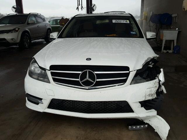 WDDGF4HBXEA966678 - 2014 MERCEDES-BENZ C 250 WHITE photo 9