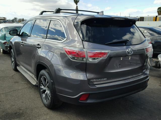 5TDKKRFH5GS132196 - 2016 TOYOTA HIGHLANDER GRAY photo 3