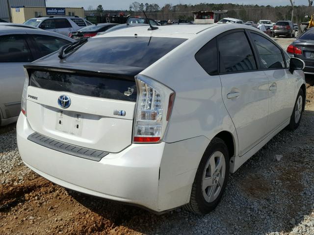 JTDKN3DU2B0305835 - 2011 TOYOTA PRIUS WHITE photo 9