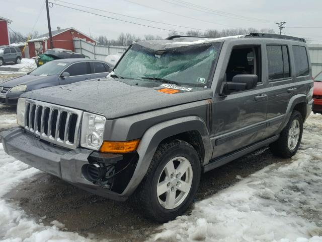 1J8HG48K37C650051 - 2007 JEEP COMMANDER GRAY photo 2