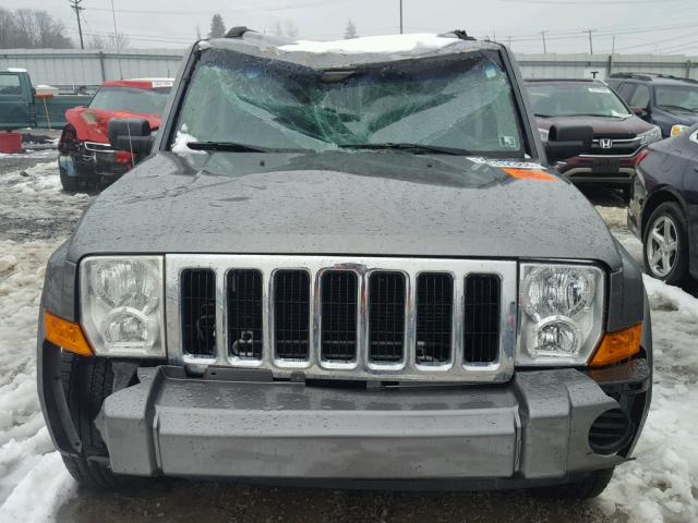 1J8HG48K37C650051 - 2007 JEEP COMMANDER GRAY photo 9