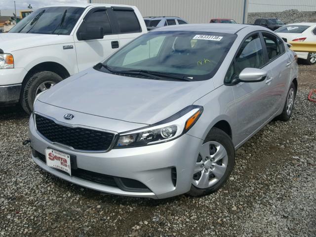 3KPFK4A78HE122132 - 2017 KIA FORTE LX SILVER photo 2