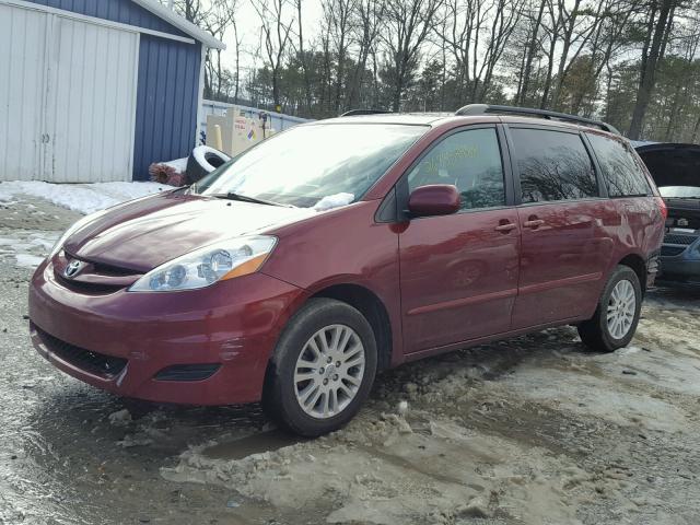 5TDBK22C08S009652 - 2008 TOYOTA SIENNA XLE RED photo 2