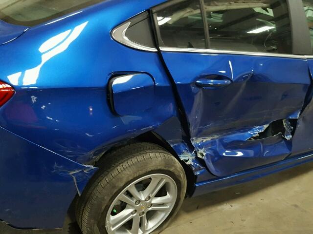 1G1BE5SM9G7295830 - 2016 CHEVROLET CRUZE BLUE photo 9