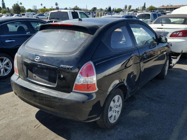 KMHCM36C58U070596 - 2008 HYUNDAI ACCENT GS BLACK photo 4