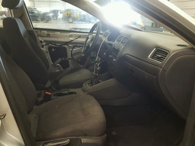 3VW1K7AJ3DM205438 - 2013 VOLKSWAGEN JETTA BASE ვერცხლისფერი ფოტო 5