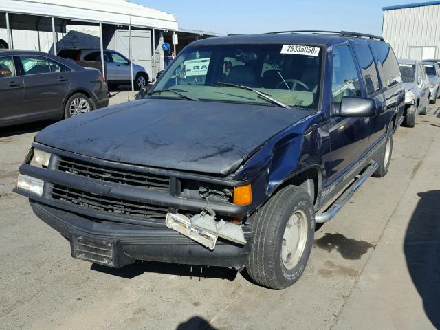 1GNEC16R2XJ427216 - 1999 CHEVROLET SUBURBAN C BLUE photo 2