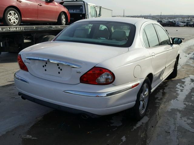 SAJEA51C22WC07048 - 2002 JAGUAR X-TYPE 3.0 WHITE photo 4