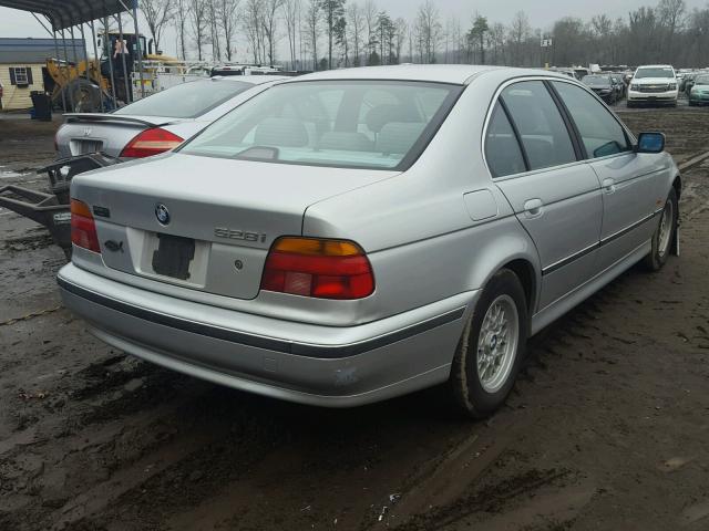 WBADM6346YGU09286 - 2000 BMW 528 I AUTO SILVER photo 4