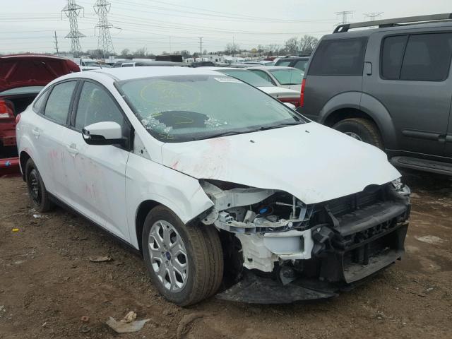 1FAHP3F27CL323432 - 2012 FORD FOCUS SE WHITE photo 1