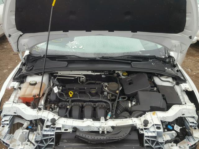 1FAHP3F27CL323432 - 2012 FORD FOCUS SE WHITE photo 7