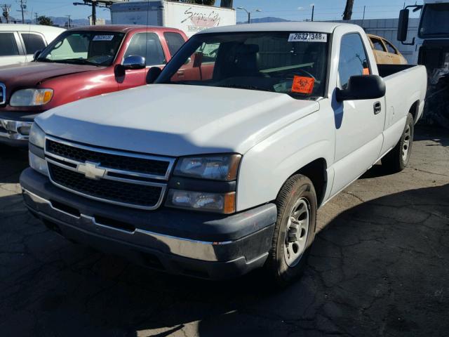 1GCEC14V76E269326 - 2006 CHEVROLET SILVERADO WHITE photo 2