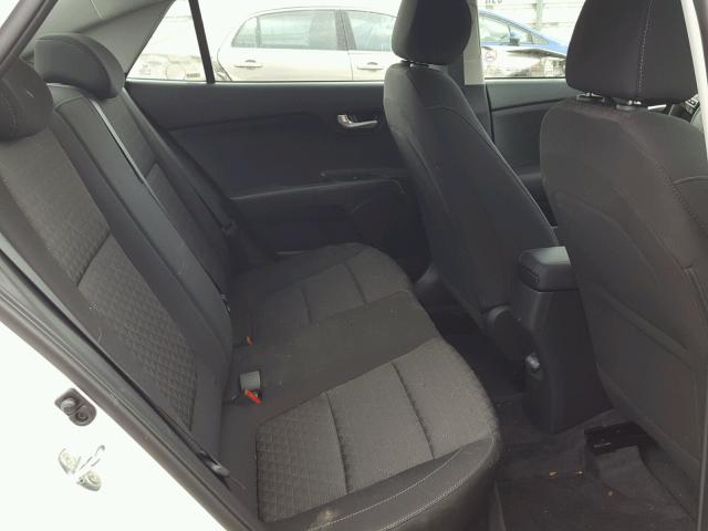 3KPA24AB3JE079159 - 2018 KIA RIO LX Սպիտակ լուսանկար 6