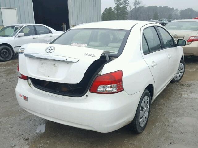 JTDBT903371122869 - 2007 TOYOTA YARIS WHITE photo 4