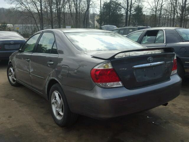 4T1BE30K45U530075 - 2005 TOYOTA CAMRY LE GRAY photo 3