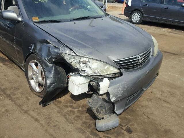 4T1BE30K45U530075 - 2005 TOYOTA CAMRY LE GRAY photo 9