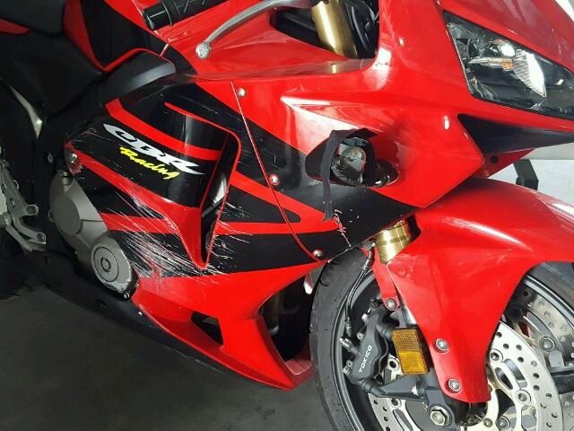 JH2PC37115M202830 - 2005 HONDA CBR600 RR RED photo 9