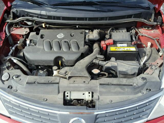 3N1BC11E39L440409 - 2009 NISSAN VERSA S RED photo 7