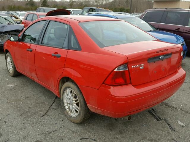 1FAFP34NX7W306536 - 2007 FORD FOCUS ZX4 RED photo 3