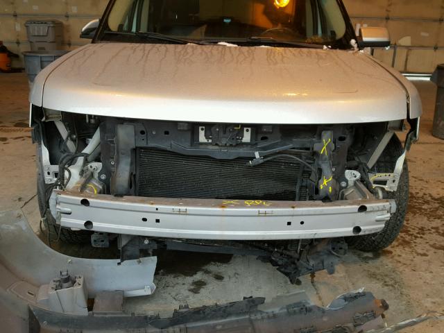 2FMDK52C89BA62589 - 2009 FORD FLEX SEL ვერცხლისფერი ფოტო 9