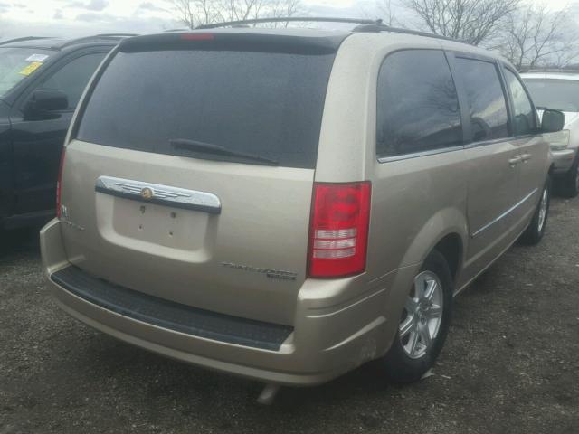 2A8HR54159R547463 - 2009 CHRYSLER TOWN & COU TAN photo 4