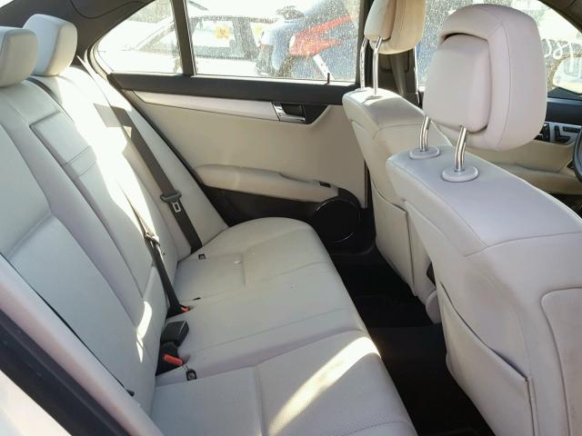 WDDGF54X49F226608 - 2009 MERCEDES-BENZ C 300 WHITE photo 6