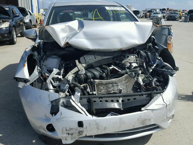 3N1CE2CP0GL374059 - 2016 NISSAN VERSA NOTE SILVER photo 9