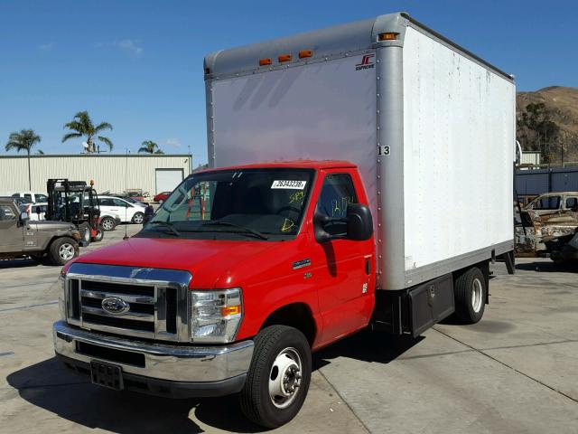 1FDWE3FL8BDA42423 - 2011 FORD ECONOLINE RED photo 2