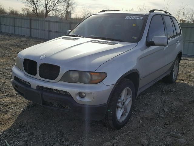 5UXFB53584LV03772 - 2004 BMW X5 4.4I SILVER photo 2