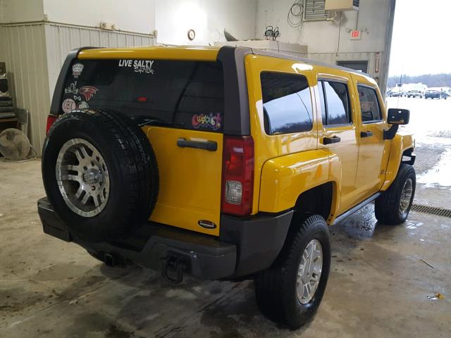 5GTDN13E178149716 - 2007 HUMMER H3 YELLOW photo 4