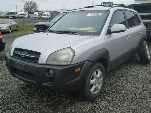 KM8JN12D65U152761 - 2005 HYUNDAI TUCSON GLS SILVER photo 2