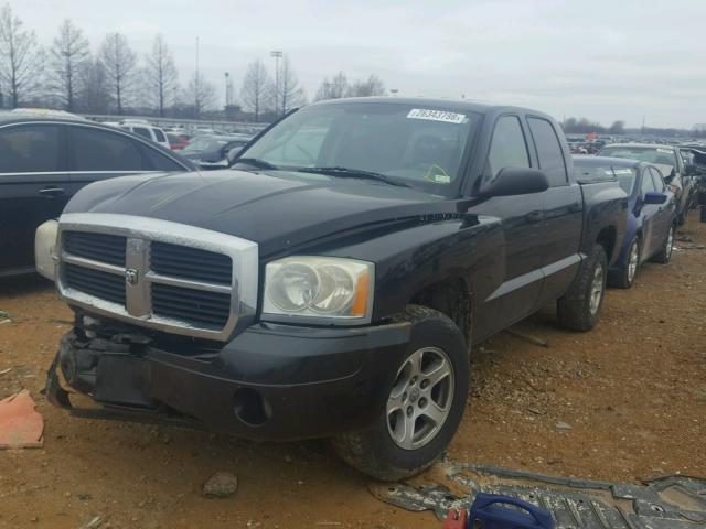 1D7HE48P07S207294 - 2007 DODGE DAKOTA QUA BLACK photo 2