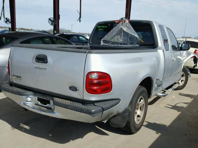 1FTZX0727YKB12143 - 2000 FORD F150 SILVER photo 4