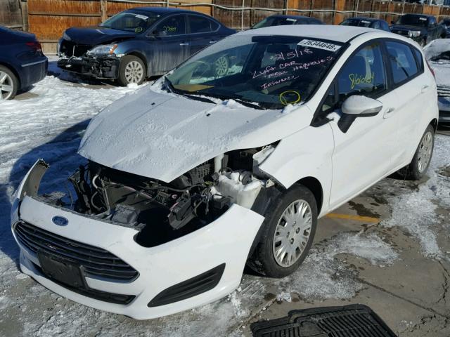 3FADP4EEXEM183104 - 2014 FORD FIESTA SE WHITE photo 2