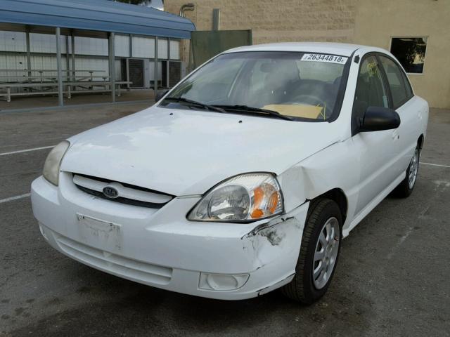 KNADC125356371744 - 2005 KIA RIO WHITE photo 2