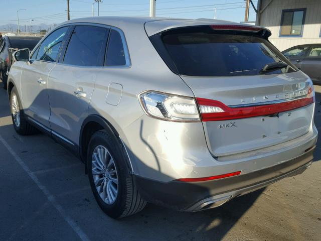 2LMTJ6KR1GBL25550 - 2016 LINCOLN MKX SELECT SILVER photo 3