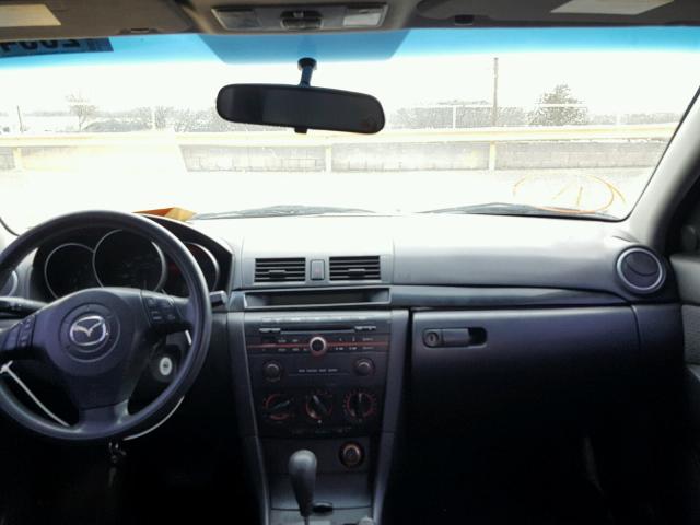 JM1BK32F361471519 - 2006 MAZDA 3 I GRAY photo 9