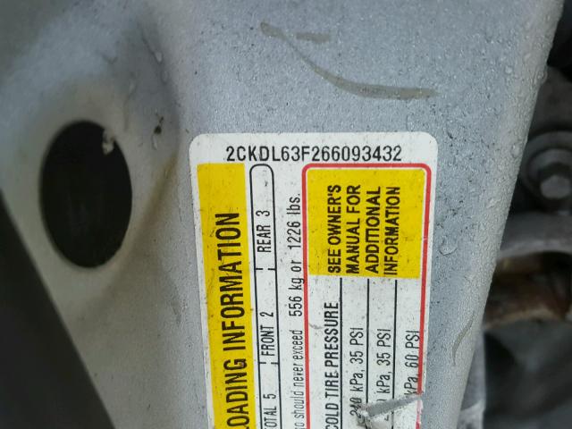 2CKDL63F266093432 - 2006 PONTIAC TORRENT SILVER photo 10