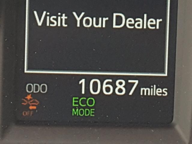 JTMWFREV9HD099570 - 2017 TOYOTA RAV4 XLE BLUE photo 8