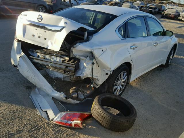 1N4AL3AP0FN919328 - 2015 NISSAN ALTIMA 2.5 WHITE photo 4