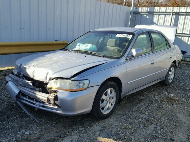 1HGCG65592A079683 - 2002 HONDA ACCORD LX SILVER photo 2