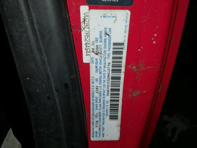 3VWCP21C52M412778 - 2002 VOLKSWAGEN NEW BEETLE 红色 照片 10