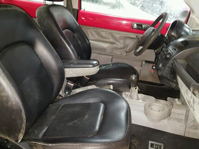 3VWCP21C52M412778 - 2002 VOLKSWAGEN NEW BEETLE 红色 照片 5